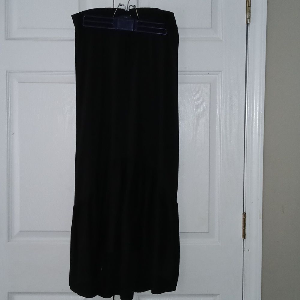 Mix & Co black elastic waist pull on high low skirt  Sz L